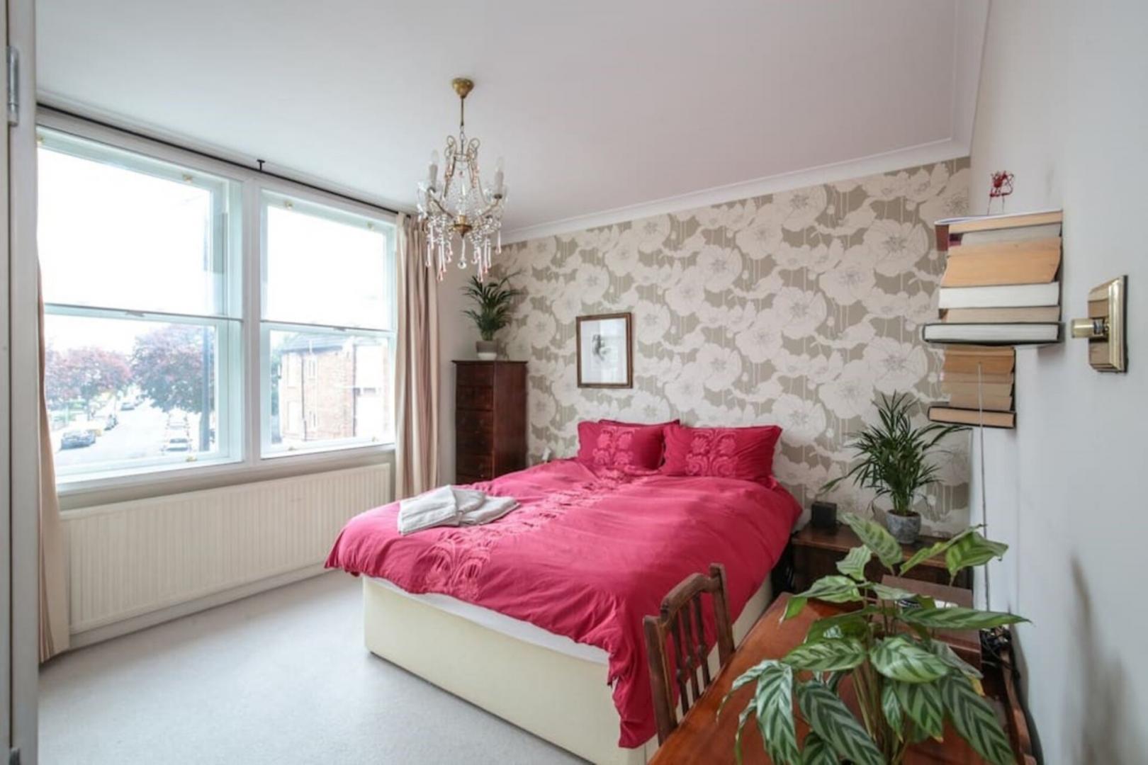 A bright and spacious two double bedroom property in Crouch End Ferme Park Road, Crouch End